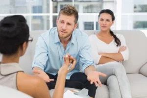 Things To Consider In Polyamorous Relationship Counseling